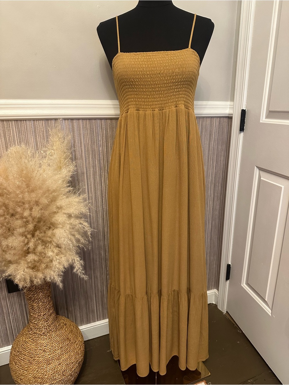 Eden & Olivia Mustard Smocked Tiered Boho Maxi Dress Size Medium